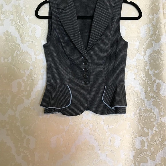 Pretty button up vest - size small - Picture 4 of 7